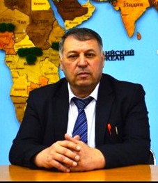 Оқу ісі жөніндегі директор орынбасары-Мирхайдаров Мирислом Шерзатович